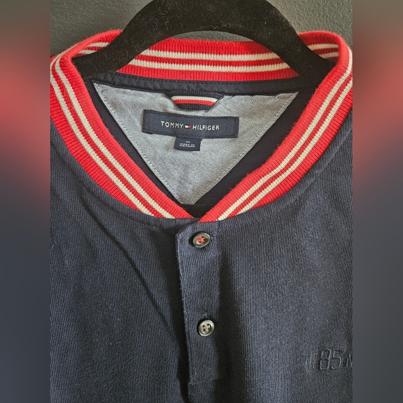Tommy Hilfiger Sporty Polo Shirt – 100% Cotton (Size M) - Picture 2 of 6